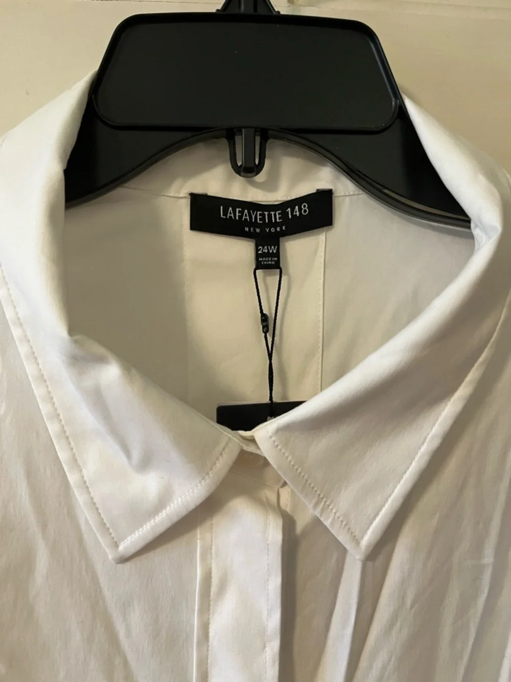 NWT Lafayette 148 New York White Button-Down Shirt w/ sleeve detailing, sz. 24 - Picture 3 of 6